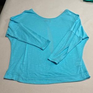 Zella blue dolman sleeve split back top
